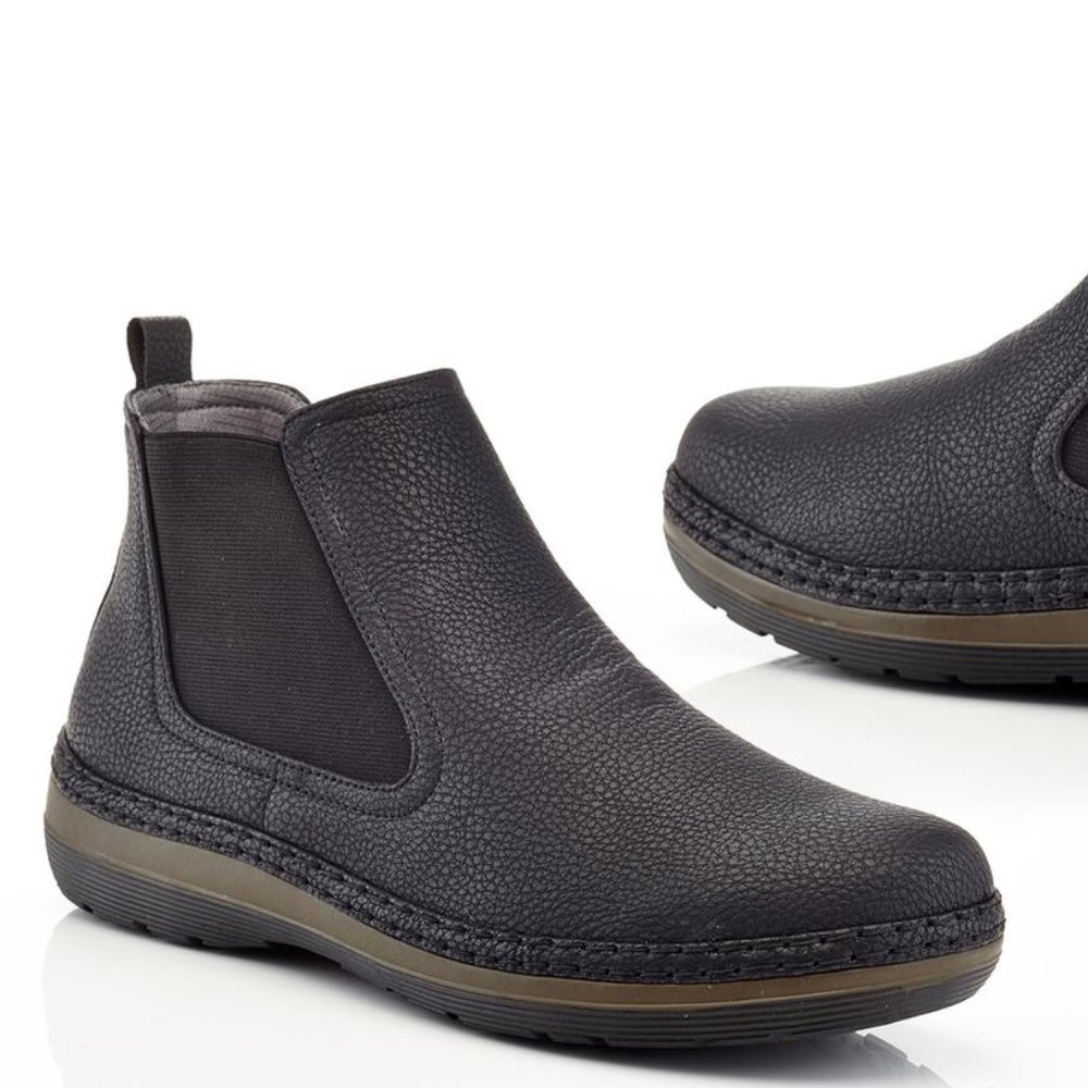 Solo Pull-on Elastic Leather Comfort Boots 8.5